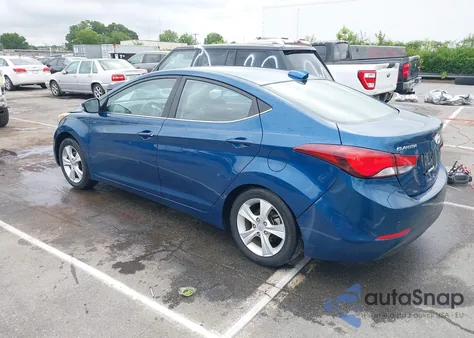 2016 Hyundai Elantra Value Edition z USA, uszkodzony, nr VIN KMHDH4AE5GU621292
